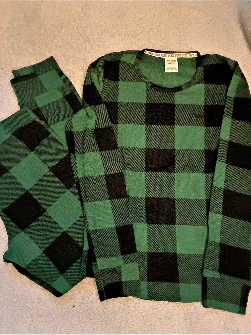 Victoria Secret PINK Green & Black Plaid Long Sleeve Sleep Set